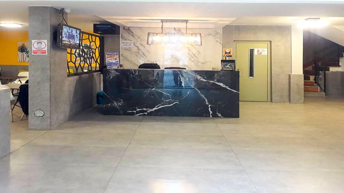 نمای ظاهری خانه مسافر هشت بهشت 